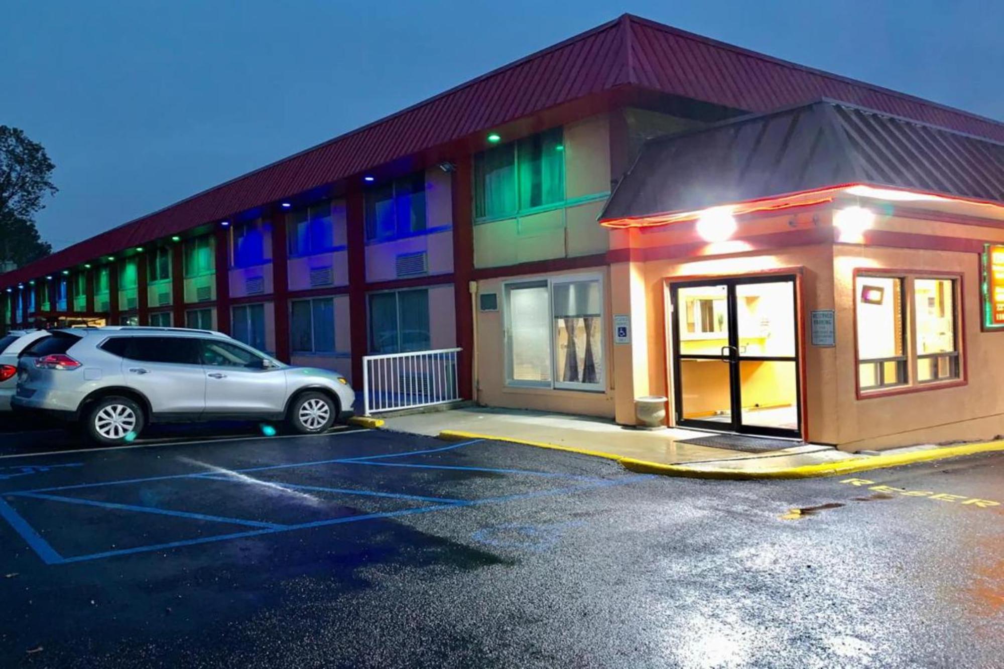 Red Carpet Inn & Suites Lima -Listing Partner Zewnętrze zdjęcie