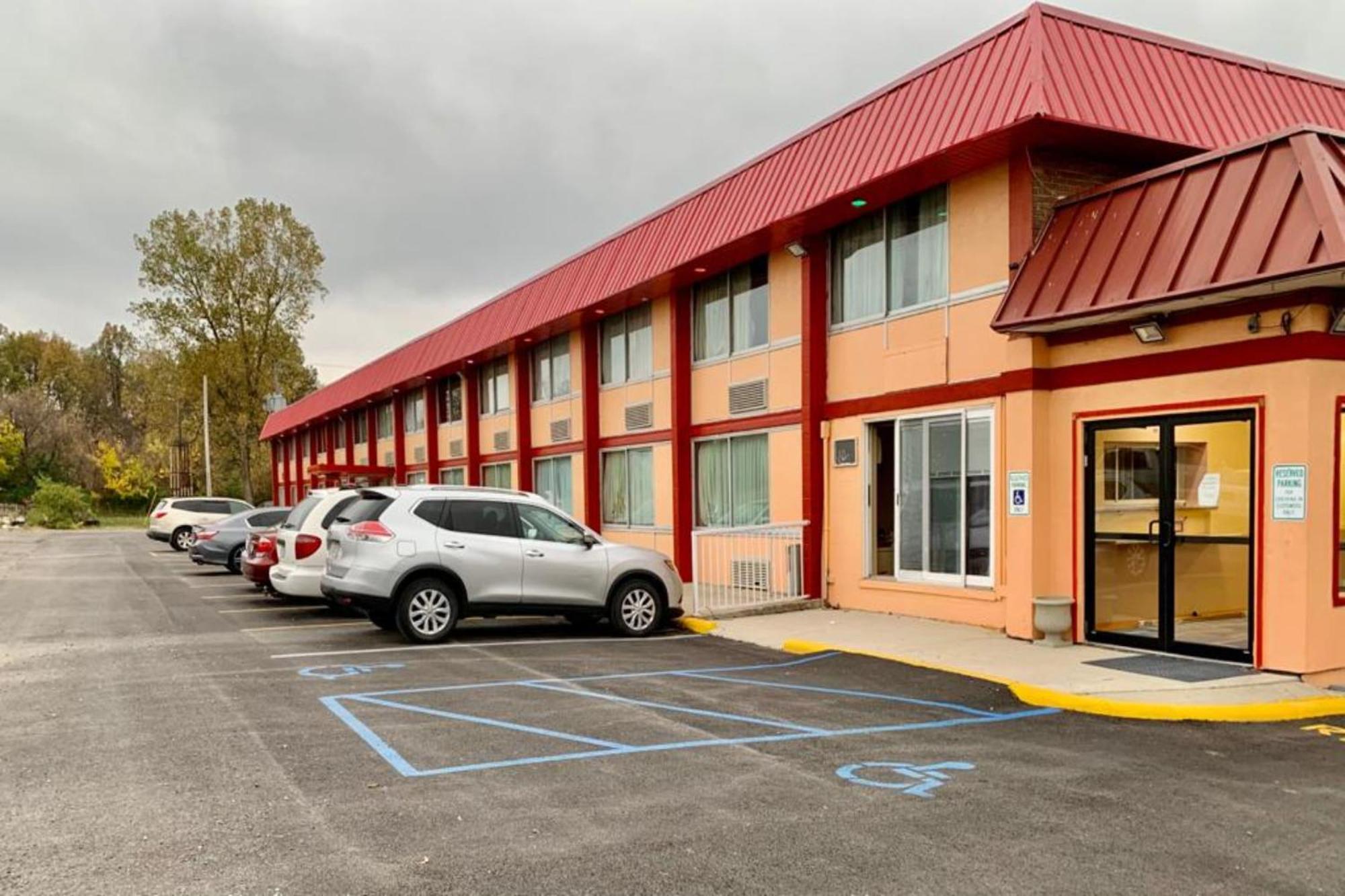 Red Carpet Inn & Suites Lima -Listing Partner Zewnętrze zdjęcie