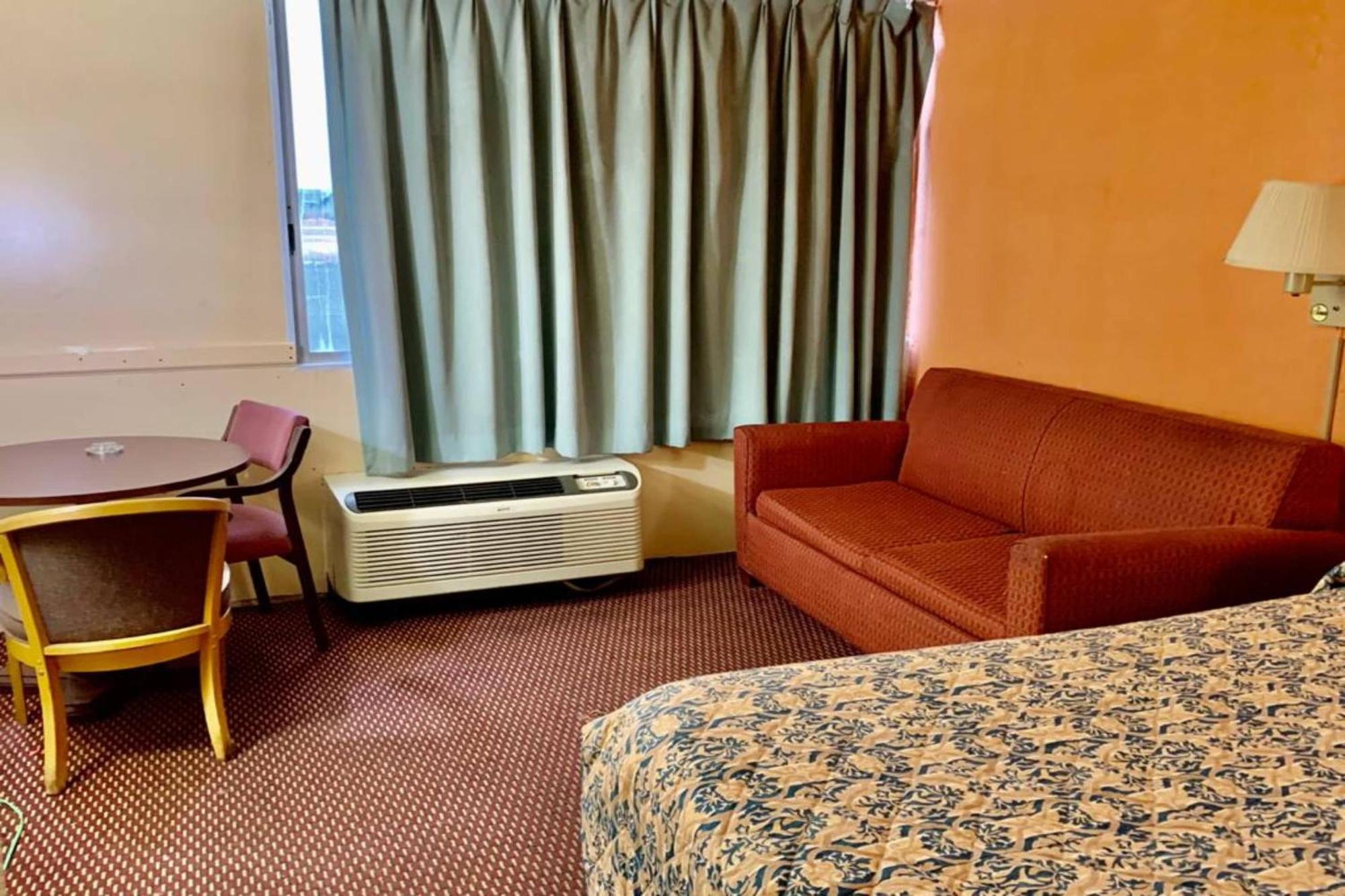Red Carpet Inn & Suites Lima -Listing Partner Zewnętrze zdjęcie